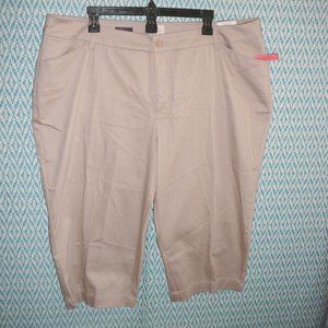 NWT St John Bay Classic Capri Pants Plus 22W